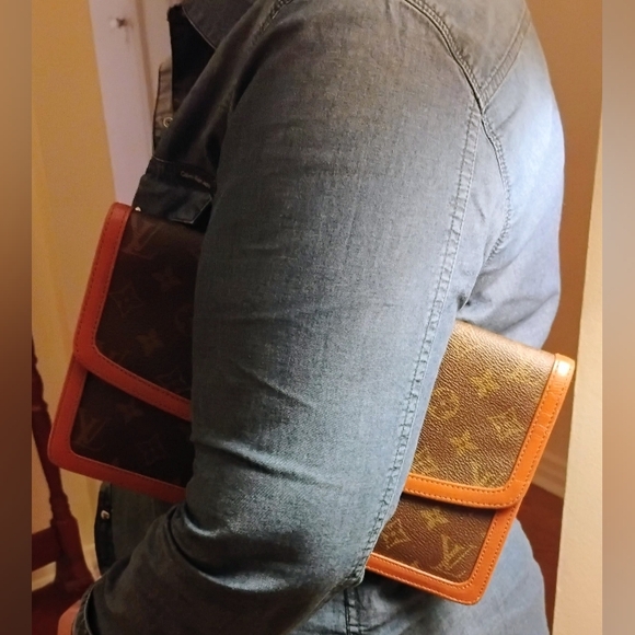 Louis Vuitton Dame GM Pochette Monogram Clutch - Picture 4 of 16